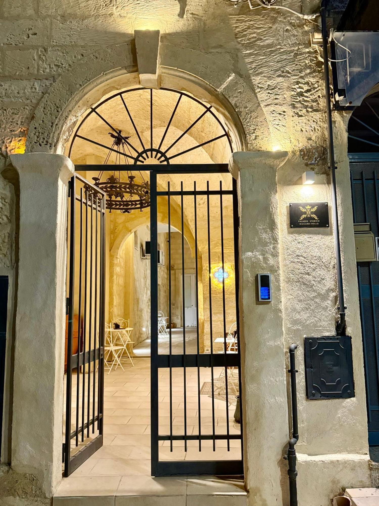 Palazzo Storico Riccardi Rollo Apartment San Cesario di Lecce Exterior photo
